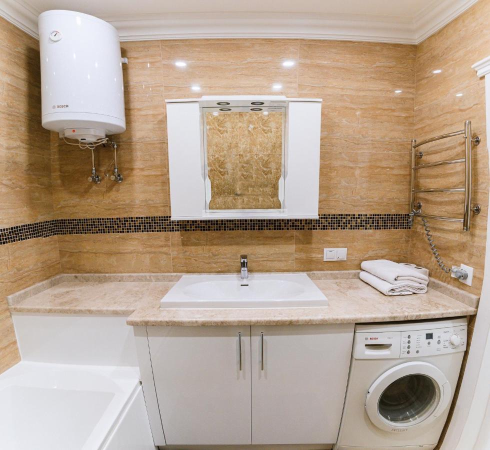Luxury For Business & Pleasure Royal 2 Leilighet Kiev Eksteriør bilde
